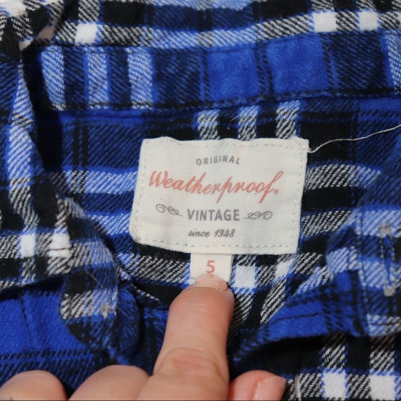 Black & Blue Weatherproof Plaid Button Up - Picture 3 of 5